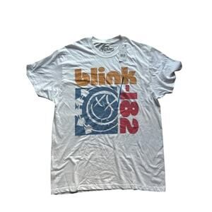 NWT Blink 182 Band T Shirt Size Large White Tagless Crewneck Short Sleeve